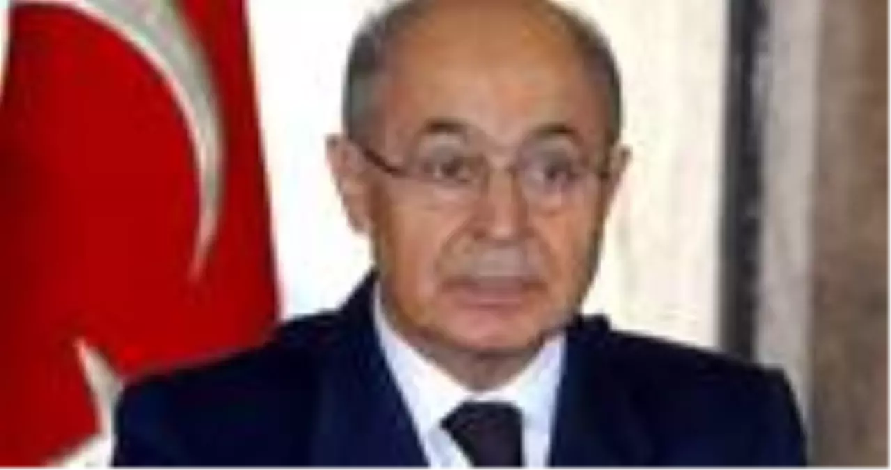 Ahmet Necdet Sezer kimdir? Ahmet Necdet Sezer kaç yaşında? Ahmet Necdet Sezer kaç yaşında?