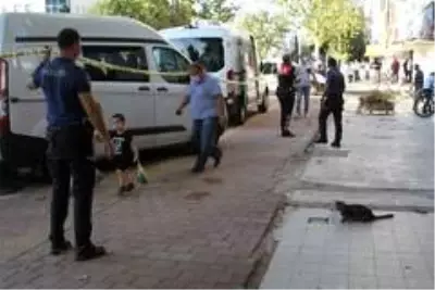 Antalya'da apartman dairesinde tüp patlaması Antalya'da apartman dairesinde tüp patlaması