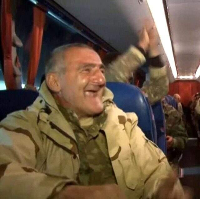 Azerbaycan karşısında ağır kayıplar veren Ermenistan, yaşlıları cepheye gönderdi