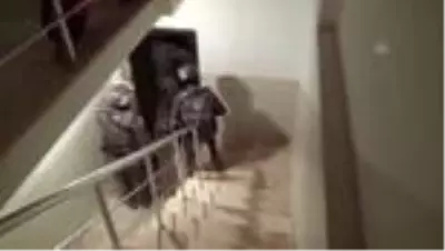 Çocukların 'cinsel istismarlı' görüntülerini paylaşan 22 şüpheliden 13'ü tutuklandı Çocukların 'cinsel istismarlı' görüntülerini paylaşan 22 şüpheliden 13'ü tutuklandı