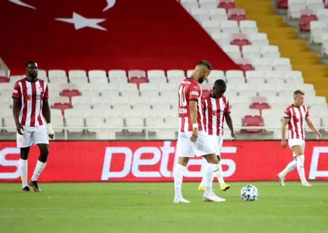 Demir Grup Sivasspor ve Medipol Başakşehir, Avrupa maçlarını yüzde 30 seyirciyle oynamak istiyor Demir Grup Sivasspor ve Medipol Başakşehir, Avrupa maçlarını yüzde 30 seyirciyle oynamak istiyor