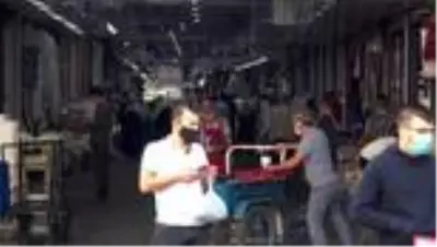 'Elma Sokak'ta müzik eşliğinde alışveriş keyfi yaşanıyor 'Elma Sokak'ta müzik eşliğinde alışveriş keyfi yaşanıyor