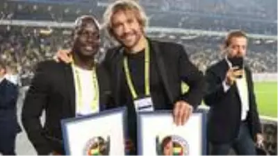 Eski Fenerbahçeli Appiah'dan çarpıcı itiraf: Futbol, gangster olmamı engelledi Eski Fenerbahçeli Appiah'dan çarpıcı itiraf: Futbol, gangster olmamı engelledi