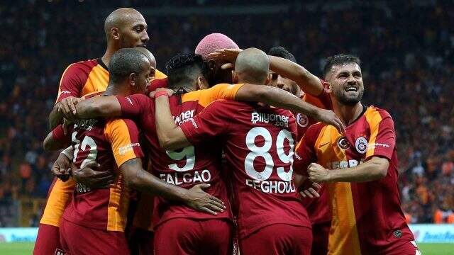 G.Saray'dan ayrıldıktan sonra küllerinden doğan Nzonzi, milli takımın değişilmez ismi oldu