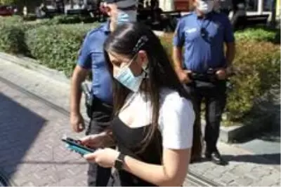 Maskesini takmayan gençten ilginç savunma: Nefes almak en doğal hakkımız Maskesini takmayan gençten ilginç savunma: Nefes almak en doğal hakkımız