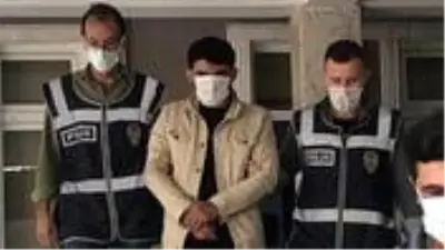 Sahte gömü altınlarla dolandırıcılık yapan şüpheli, suçüstü yakalandı Sahte gömü altınlarla dolandırıcılık yapan şüpheli, suçüstü yakalandı