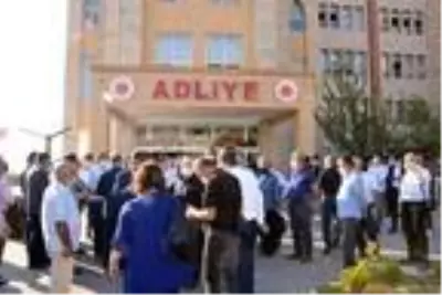 Son dakika haberi... Yazıcıoğlu davası tanığı: Dursun Özmen'in sonradan FETÖ'cü çıkanlarla arası iyiydi Son dakika haberi... Yazıcıoğlu davası tanığı: Dursun Özmen'in sonradan FETÖ'cü çıkanlarla arası iyiydi