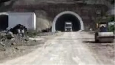 30 kilometrelik dağlık yol tünellerle aşılacak 30 kilometrelik dağlık yol tünellerle aşılacak