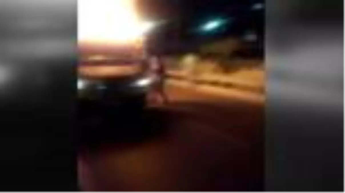 Son Dakika | Adana'da koltuk yüklü kamyonetteki yangın kamerada