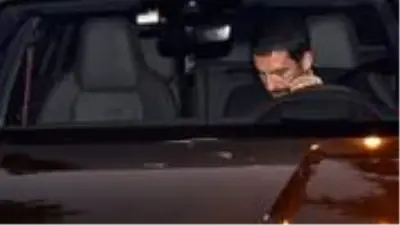 Arda Turan, 10 milyon TL'lik özel yapım aracıyla Etiler'de görüldü Arda Turan, 10 milyon TL'lik özel yapım aracıyla Etiler'de görüldü