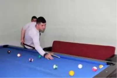 Arkadaş çevresiyle madde bağımlısı oldular, şimdi yeniden hayata tutunmaya çalışıyorlar Arkadaş çevresiyle madde bağımlısı oldular, şimdi yeniden hayata tutunmaya çalışıyorlar