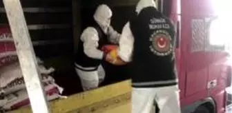 Suriye: Bomba yapımında kullanılan potasyum nitrat ile ilgili 3 kişi adliyeye sevk edildi Suriye: Bomba yapımında kullanılan potasyum nitrat ile ilgili 3 kişi adliyeye sevk edildi