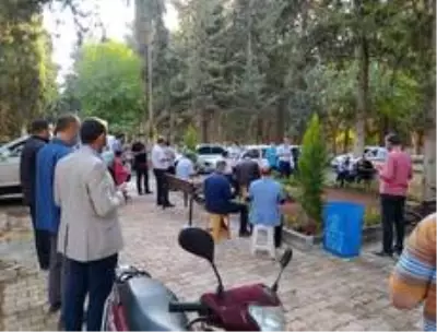 Bulut'un mezarı ziyaretçi akınına uğradı Bulut'un mezarı ziyaretçi akınına uğradı