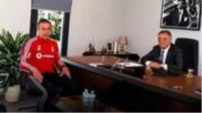 Çebi'den Abdullah Avcı'ya tazminat çağrısı: Haklarından vazgeçersen saygımızı kazanırsın Çebi'den Abdullah Avcı'ya tazminat çağrısı: Haklarından vazgeçersen saygımızı kazanırsın