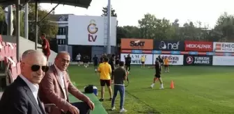 Florya: G.Saray, altyapı oyuncularının peynir ve ekmekle beslendiği iddiasına yanıt verdi Florya: G.Saray, altyapı oyuncularının peynir ve ekmekle beslendiği iddiasına yanıt verdi