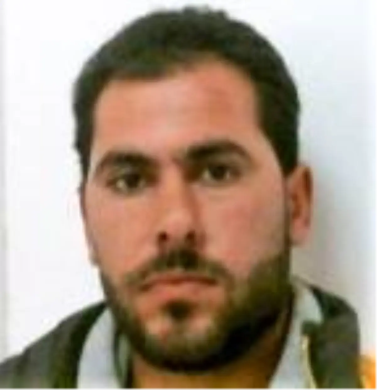 Geri manevra yaparken ezdiği 1 yaşındaki kızına, bir aracın çarpıp kaçtığını söyledi