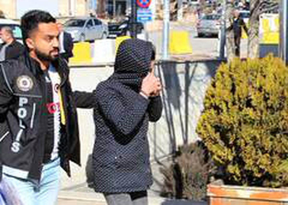 Kadın şüphelinin sütyeninden çıkanlar, 5 kişiyi 58 yıl hapse mahkum etti