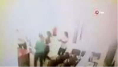İstanbul'da sağlık çalışanlarına çirkin saldırı kamerada İstanbul'da sağlık çalışanlarına çirkin saldırı kamerada