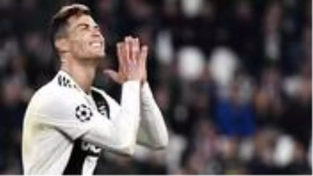 İtalya Spor Bakanı: Ronaldo koronavirüs protokolünü çiğnedi