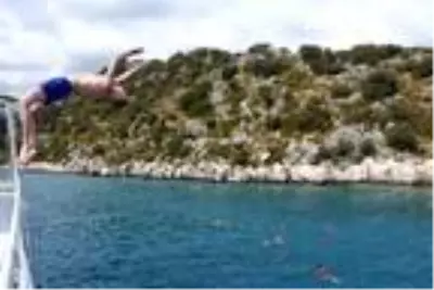 Kekova'da Rus turistlerin deniz keyfi Kekova'da Rus turistlerin deniz keyfi