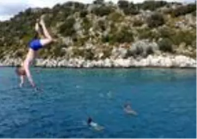 Kekova'da Rus turistlerin deniz keyfi Kekova'da Rus turistlerin deniz keyfi