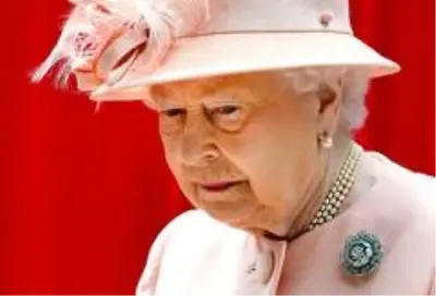 - Kraliçe II. Elizabeth, 7 ay sonra ilk resmi ziyareti için dışarı çıktı - Kraliçe II. Elizabeth, 7 ay sonra ilk resmi ziyareti için dışarı çıktı