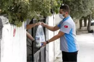 Merkezefendi Belediyesi çocuklara 1 yılda 288 ton süt dağıttı Merkezefendi Belediyesi çocuklara 1 yılda 288 ton süt dağıttı