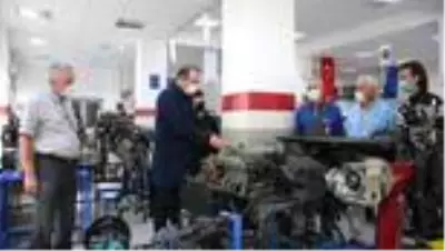 Meslek lisesinde araçlar için 'ultra hijyen sistemi' geliştirildi Meslek lisesinde araçlar için 'ultra hijyen sistemi' geliştirildi