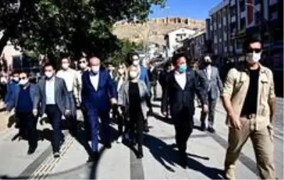 Muharrem İnce 'Bin Günde Memleket Hareketi' programı kapsamında Bayburt ve Erzincan'da Muharrem İnce 'Bin Günde Memleket Hareketi' programı kapsamında Bayburt ve Erzincan'da