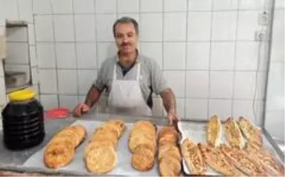 Pekmezli tahinli çörek sofraların vazgeçilmezi oldu Pekmezli tahinli çörek sofraların vazgeçilmezi oldu