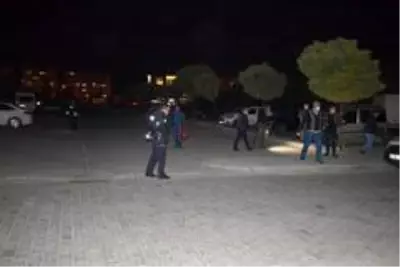 Son dakika... Polisin elinden kaçan mahkum vurularak yakalandı Son dakika... Polisin elinden kaçan mahkum vurularak yakalandı