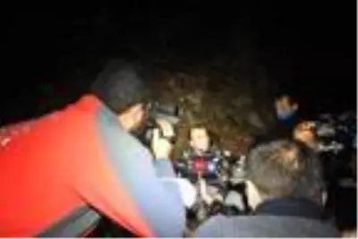 Uludağ eteklerinde kaybolan 4 kişi, 6 saat sonra bulundu (Tüm Aktüel Görüntülerle) Uludağ eteklerinde kaybolan 4 kişi, 6 saat sonra bulundu (Tüm Aktüel Görüntülerle)