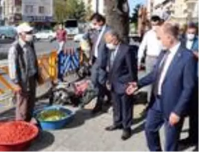 Vali Günaydın: Temaslılarını eksik söylerlerse korkarım vaka sayımız artacak Vali Günaydın: Temaslılarını eksik söylerlerse korkarım vaka sayımız artacak