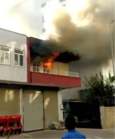 - Adıyaman'da ev alev alev yandı - Adıyaman'da ev alev alev yandı