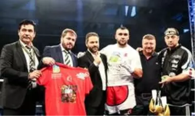 Ali Eren, Avrupa şampiyonluğu için ringe çıkıyor Ali Eren, Avrupa şampiyonluğu için ringe çıkıyor