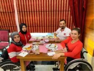 Altın kızlara abur cubur yasağı Altın kızlara abur cubur yasağı