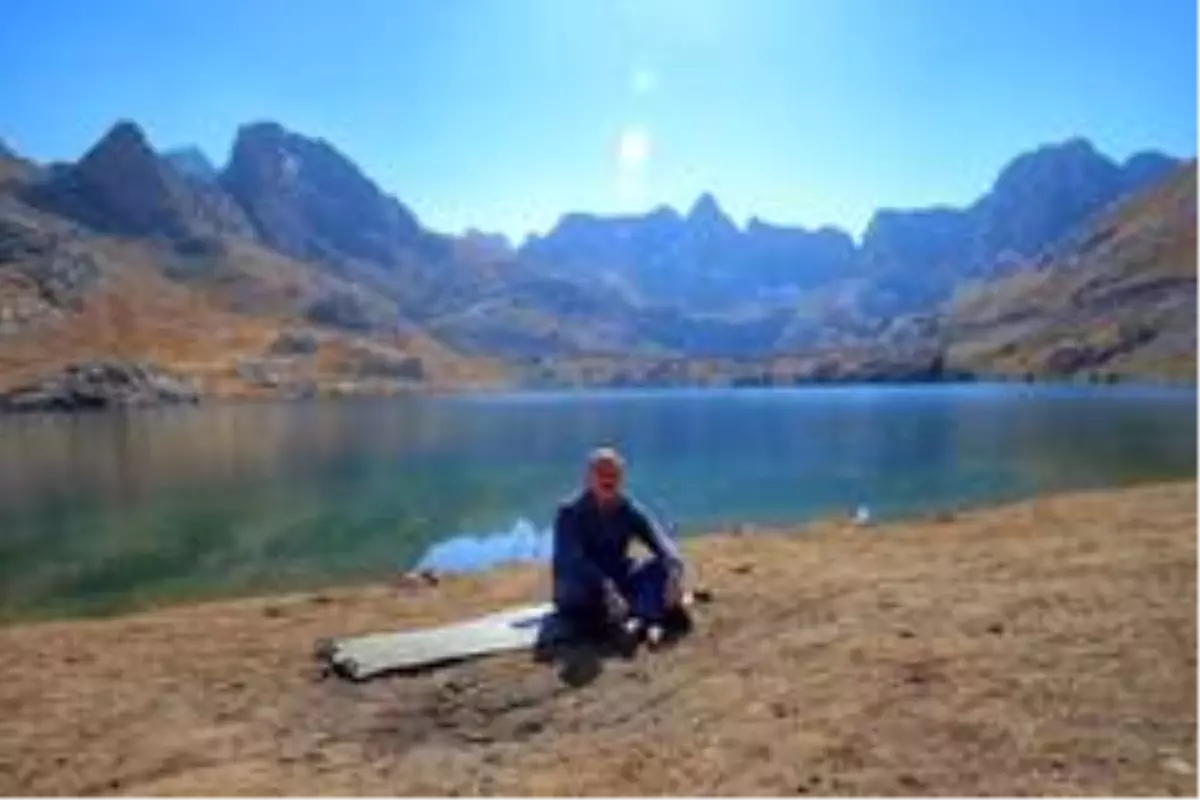 Bakan Soylu, bir dönem terör nedeniyle girilemeyen bölgede kahve ve semaver çayı içti