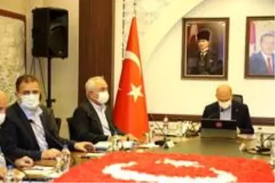 Bakan Soylu Hakkari'de güvenlik toplantısına katıldı Bakan Soylu Hakkari'de güvenlik toplantısına katıldı