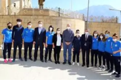 Bakan Soylu Hakkari'de güvenlik toplantısına katıldı Bakan Soylu Hakkari'de güvenlik toplantısına katıldı