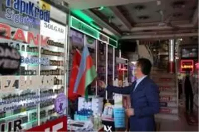 Başkent esnafına Azerbaycan bayrağı
