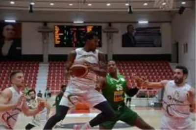 Basketbol Süper Ligi: Aliağa Petkim Spor: 108 Frutti Extra Bursaspor : 80 Basketbol Süper Ligi: Aliağa Petkim Spor: 108 Frutti Extra Bursaspor : 80