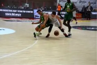 Basketbol Süper Ligi: Aliağa Petkim Spor: 108 Frutti Extra Bursaspor : 80 Basketbol Süper Ligi: Aliağa Petkim Spor: 108 Frutti Extra Bursaspor : 80