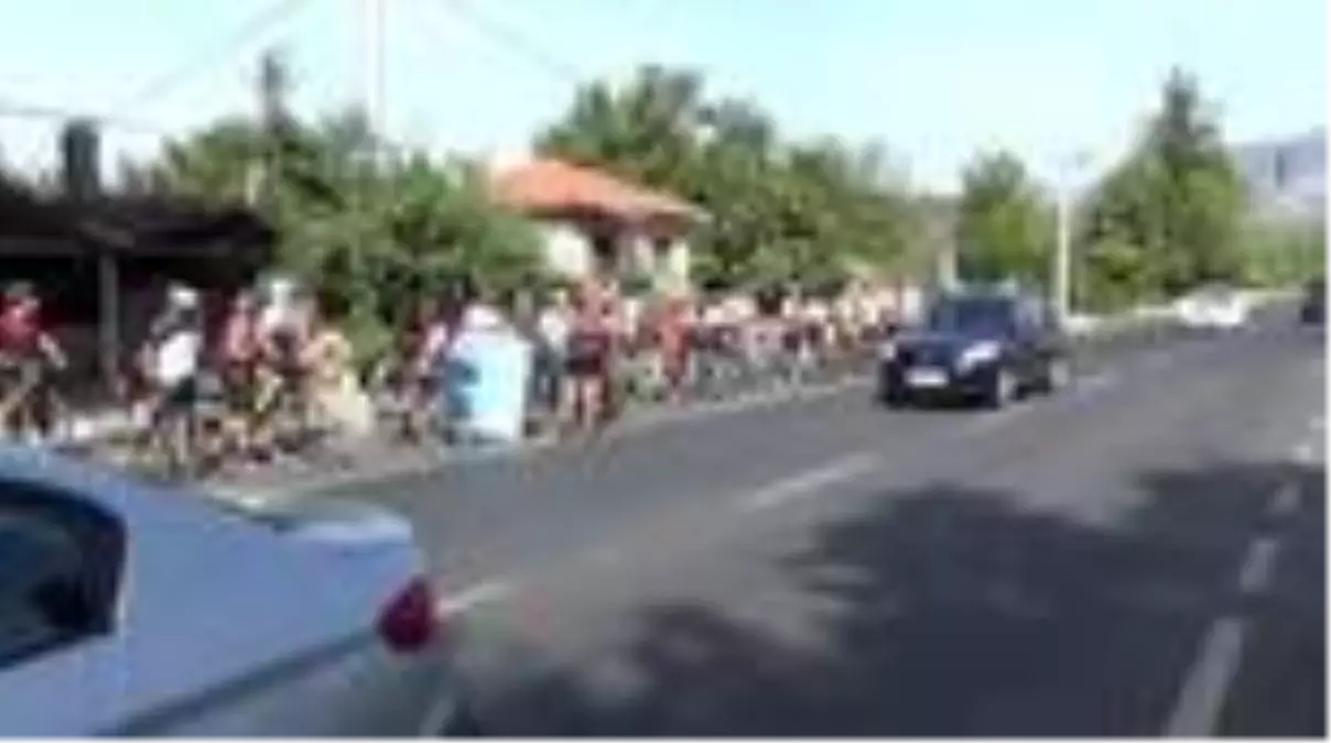 Bisikletçilerden 'Bisikletime çarparsan ölürüm' etkinliği