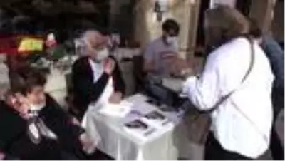 'Ceren Balerinin Çığlığı' adlı kitap için imza günü düzenlendi 'Ceren Balerinin Çığlığı' adlı kitap için imza günü düzenlendi