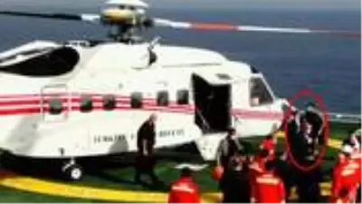 Cumhurbaşkanı Erdoğan, yeni gaz müjdesini vermek için helikopterle Fatih sondaj gemisine iniş yaptı Cumhurbaşkanı Erdoğan, yeni gaz müjdesini vermek için helikopterle Fatih sondaj gemisine iniş yaptı
