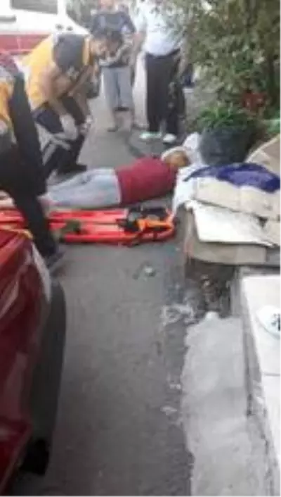 Son dakika haber: Elma toplarken ağaçtan düşüp hastanelik oldu Son dakika haber: Elma toplarken ağaçtan düşüp hastanelik oldu