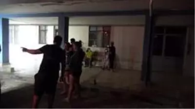 Son dakika haber... Ev yangınında dumandan etkilenen köpeği itfaiye kurtardı Son dakika haber... Ev yangınında dumandan etkilenen köpeği itfaiye kurtardı
