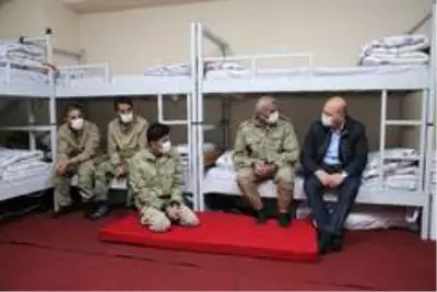 İçişleri Bakanı Süleyman Soylu, İkiyaka Dağları'ndaki askerleri ziyaret etti İçişleri Bakanı Süleyman Soylu, İkiyaka Dağları'ndaki askerleri ziyaret etti