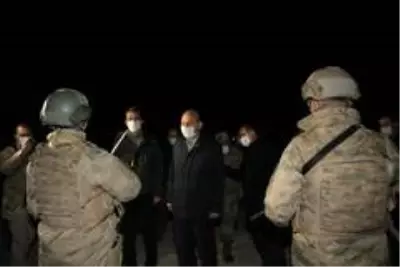 İçişleri Bakanı Süleyman Soylu, İkiyaka Dağları'ndaki askerleri ziyaret etti İçişleri Bakanı Süleyman Soylu, İkiyaka Dağları'ndaki askerleri ziyaret etti