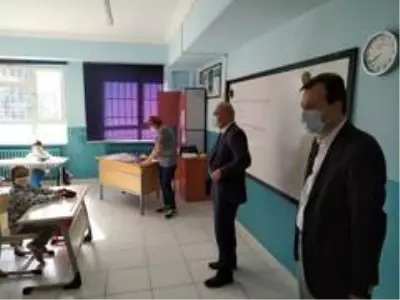 İlçe Milli Eğitim Müdürü Mahmut Demir, okullardaki incelemelerini sürdürüyor İlçe Milli Eğitim Müdürü Mahmut Demir, okullardaki incelemelerini sürdürüyor